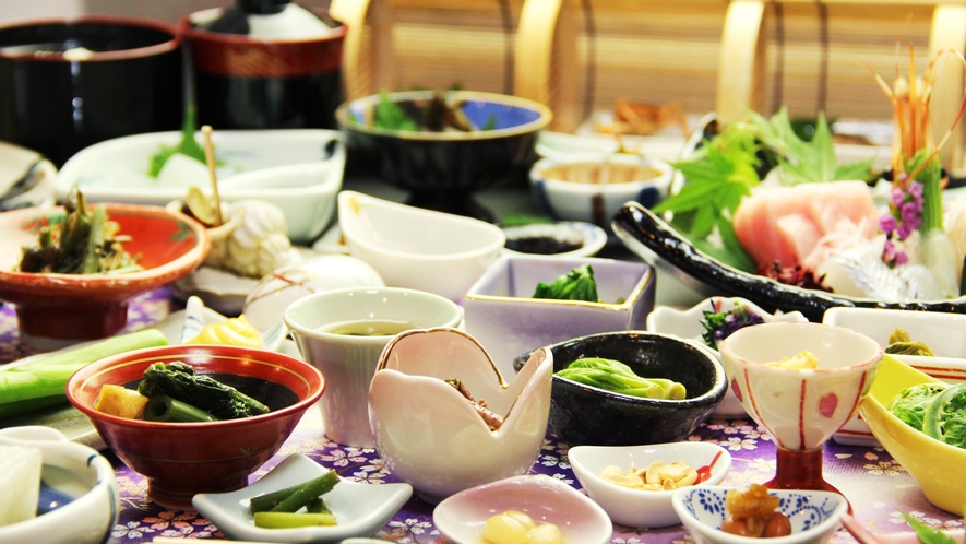 ◆【百彩百味】自家菜園の野菜がたっぷり♪見て楽しい食べて美味しい多皿のおもてなし膳
