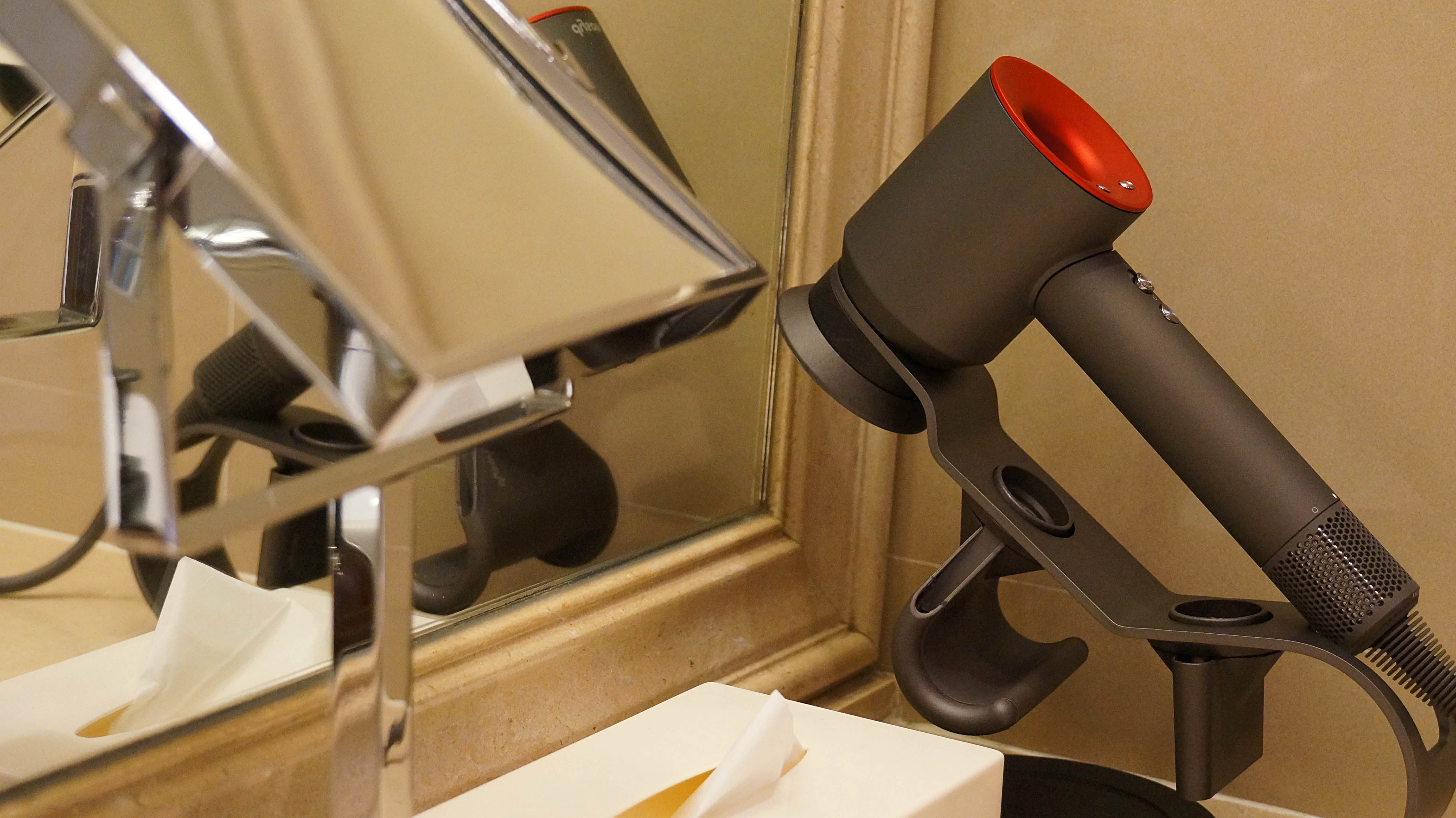 Dyson ドライヤー 