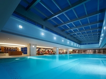 室内プールIndoor-Swimming-Pool