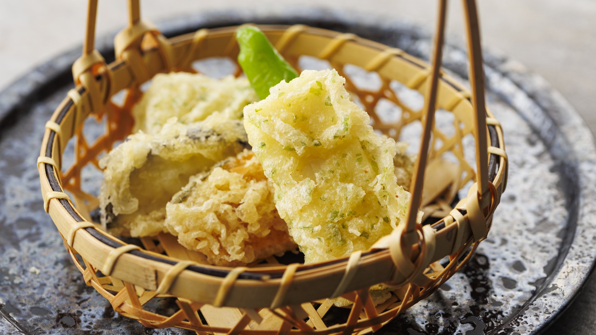 3.1～5.31【特別会席】白魚真丈磯辺揚げ