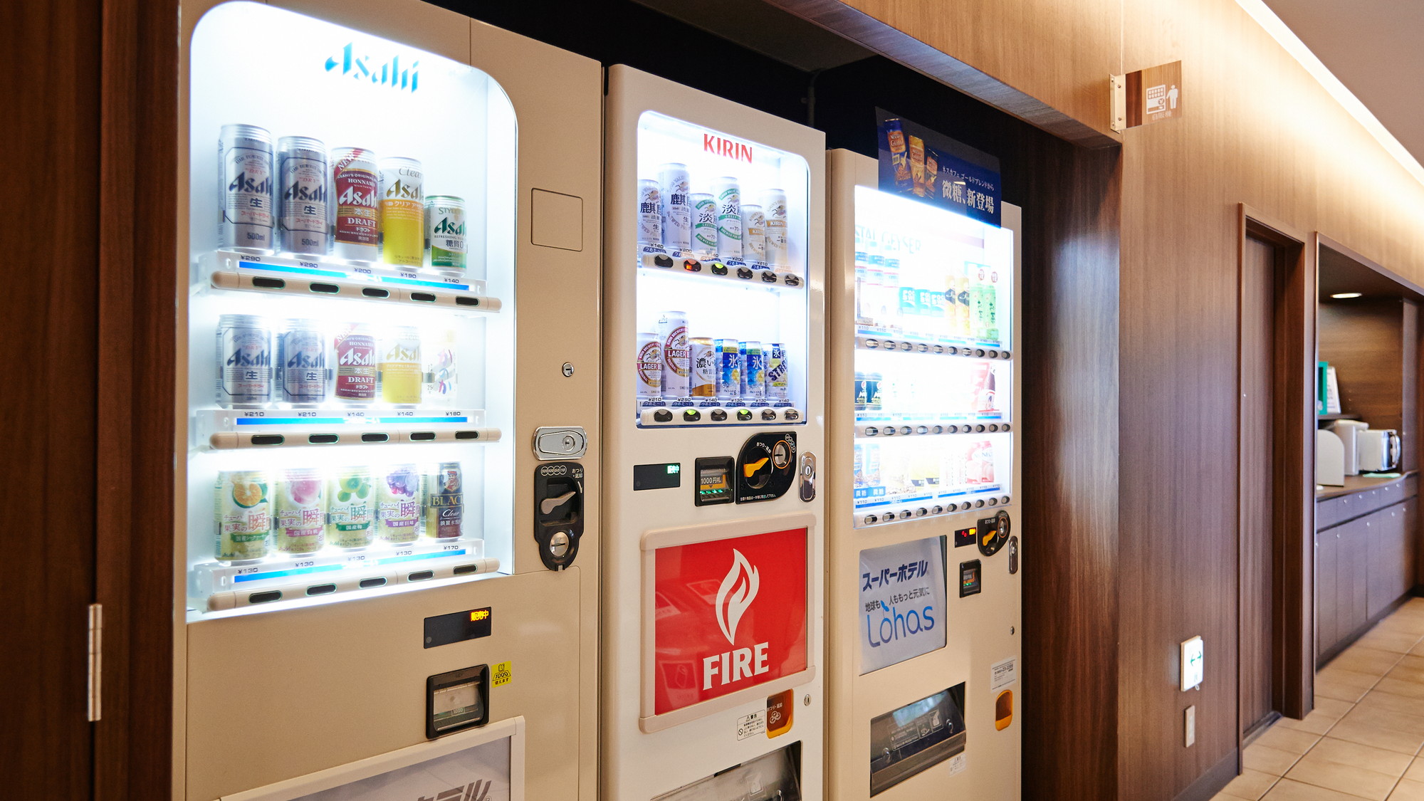 アルコールもジュースも館内でゲット！だからラクラク