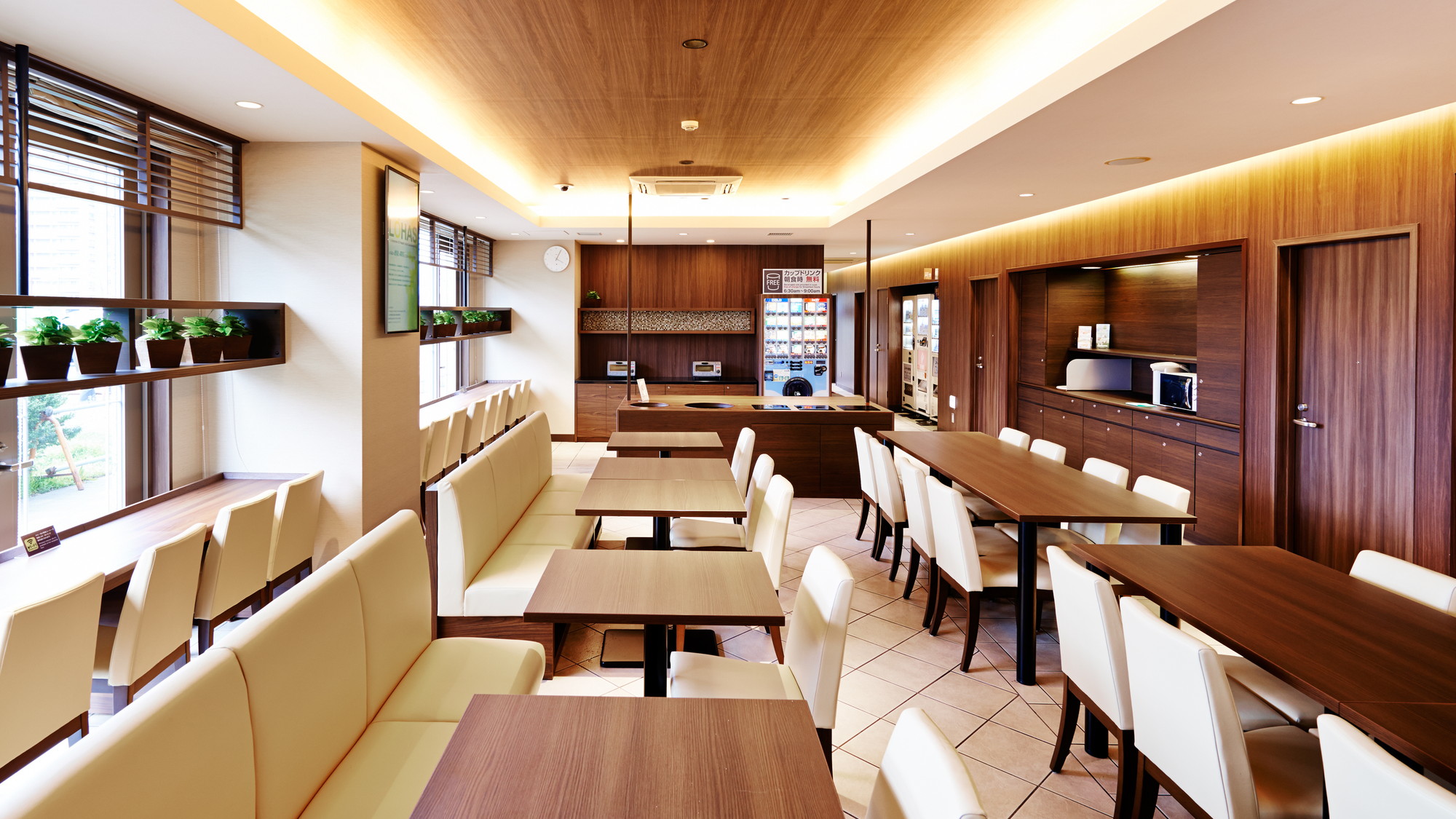 机と椅子もたくさんございます