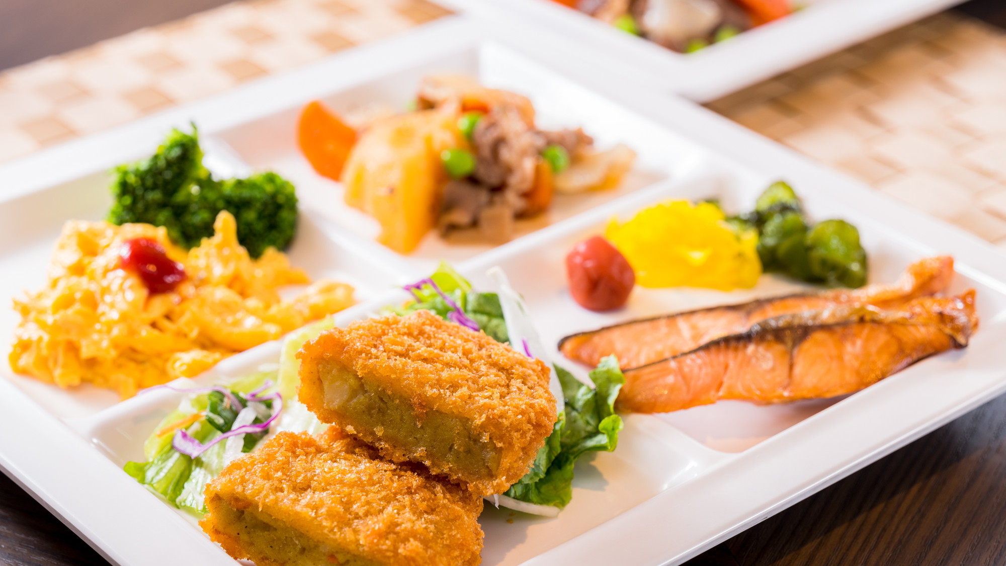 バリエーション豊かなおかずを日替わりで