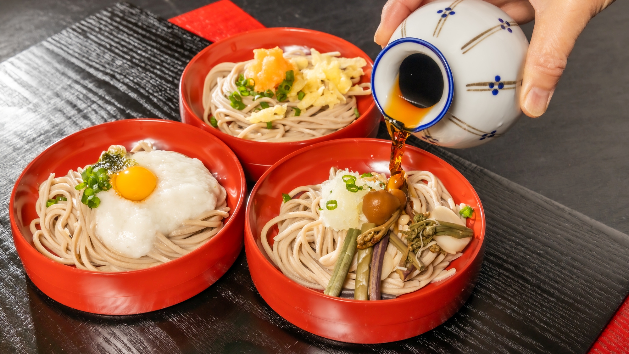 ホテル近くで、地元名物の「出雲そば」が食べられる！※イメージ