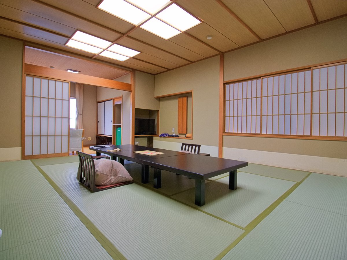 和室12畳のお部屋