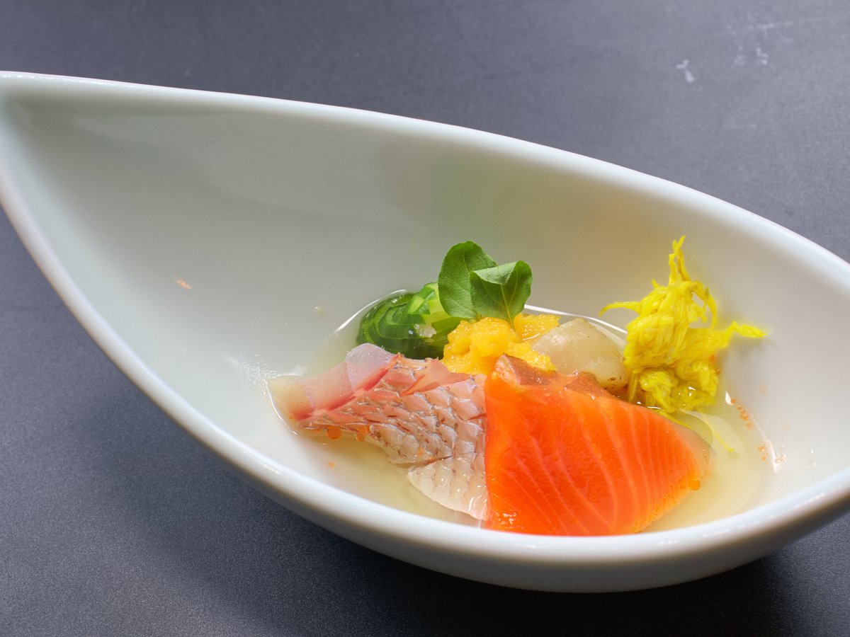 お椀（雲丹真丈、素麺）【お食事一例】