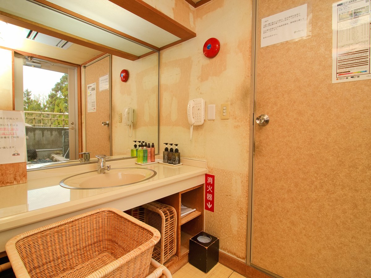 貸切露天風呂脱衣所