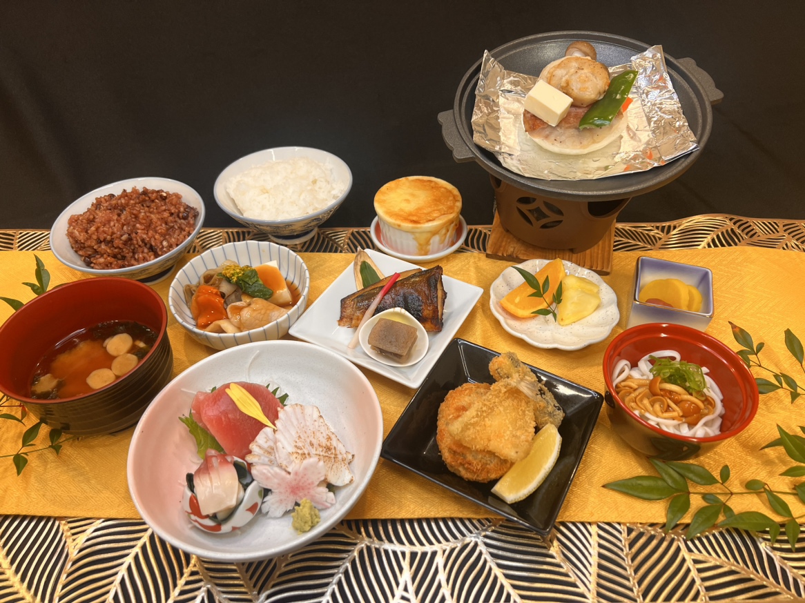 【GW・お盆・年末年始特別プラン】ご夕食は食彩あら川和懐石料理をご満喫。夕食付プラン