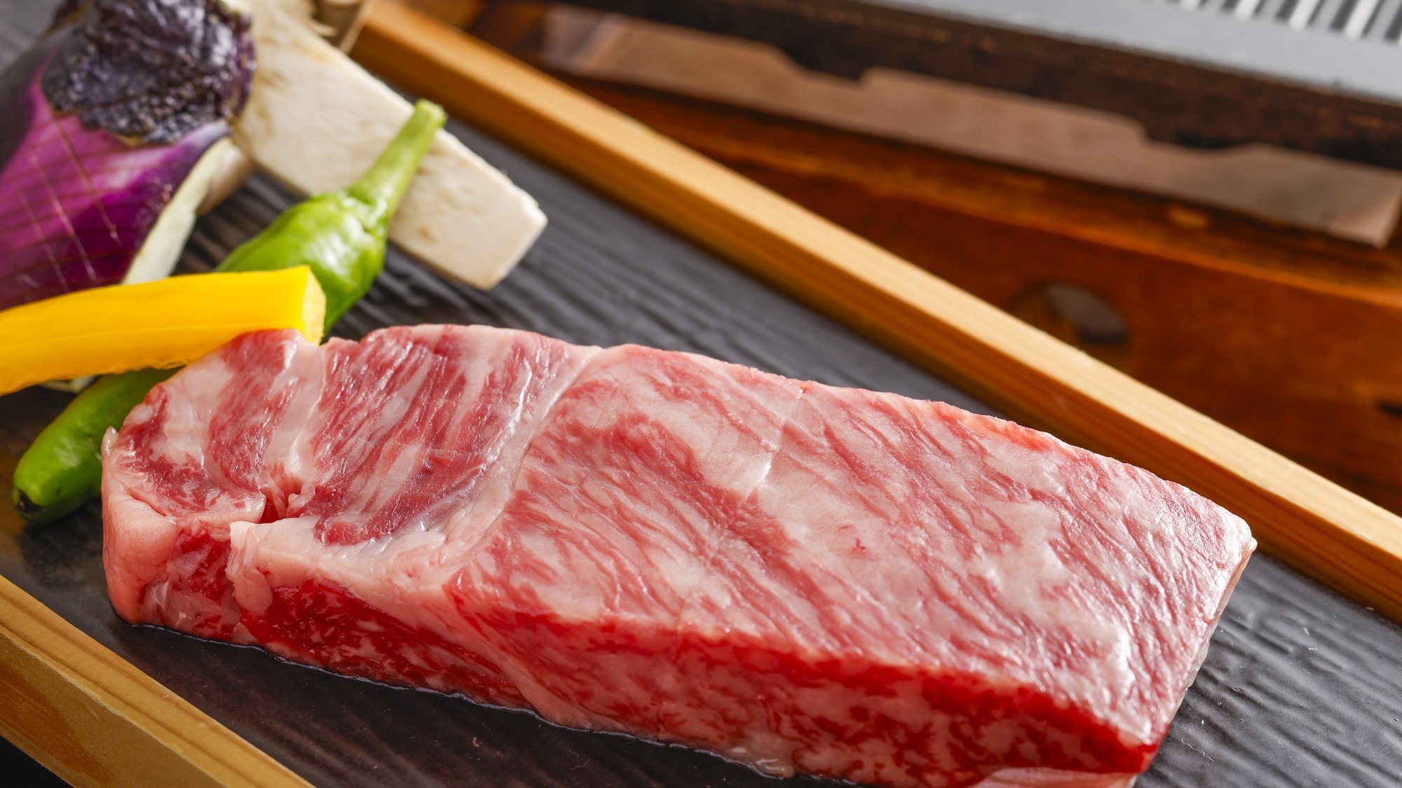 【ビュッフェ×選べる特別料理】ビュッフェプランに3種の高級食材から一品をチョイス！