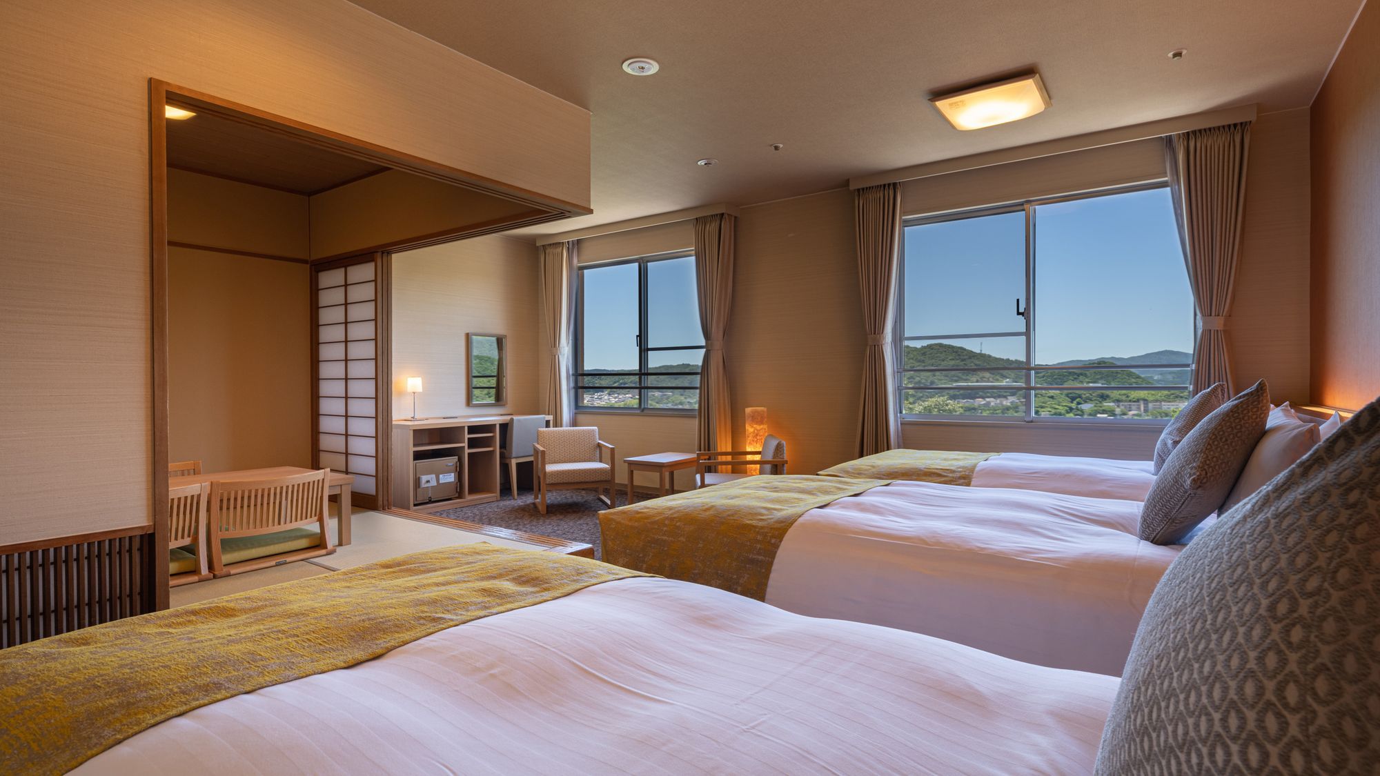 和洋室（バス付）【52平米】