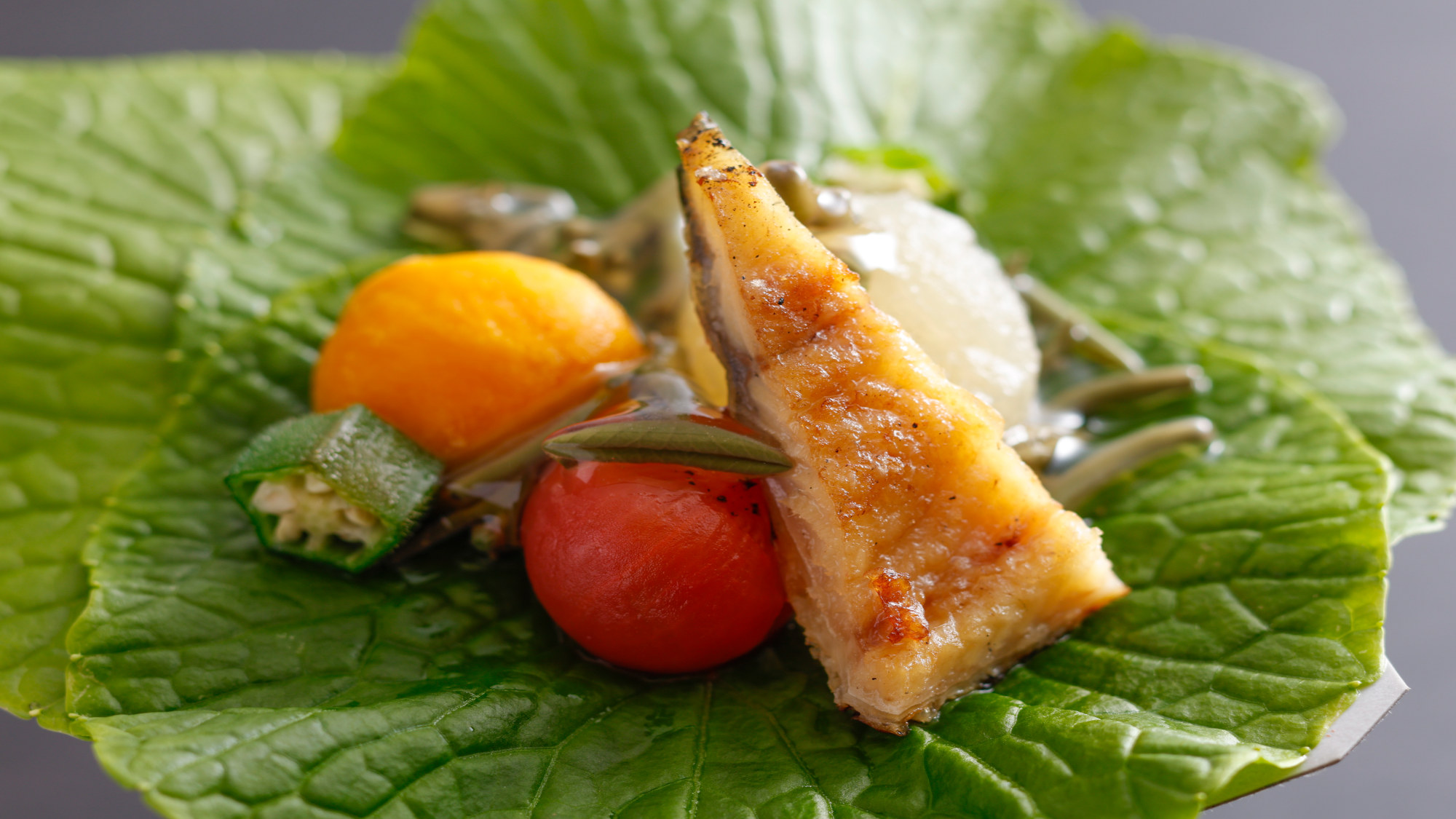 【特別会席】夏(2026年6月～8月)煮物 蓮の葉盛り　鰻白焼き　水玉野菜　南京　冬瓜　ミニトマト