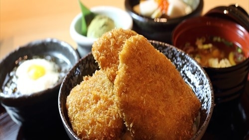 地元で人気！提携飲食店コラボ企画♪1000円分お食事券セット/人数