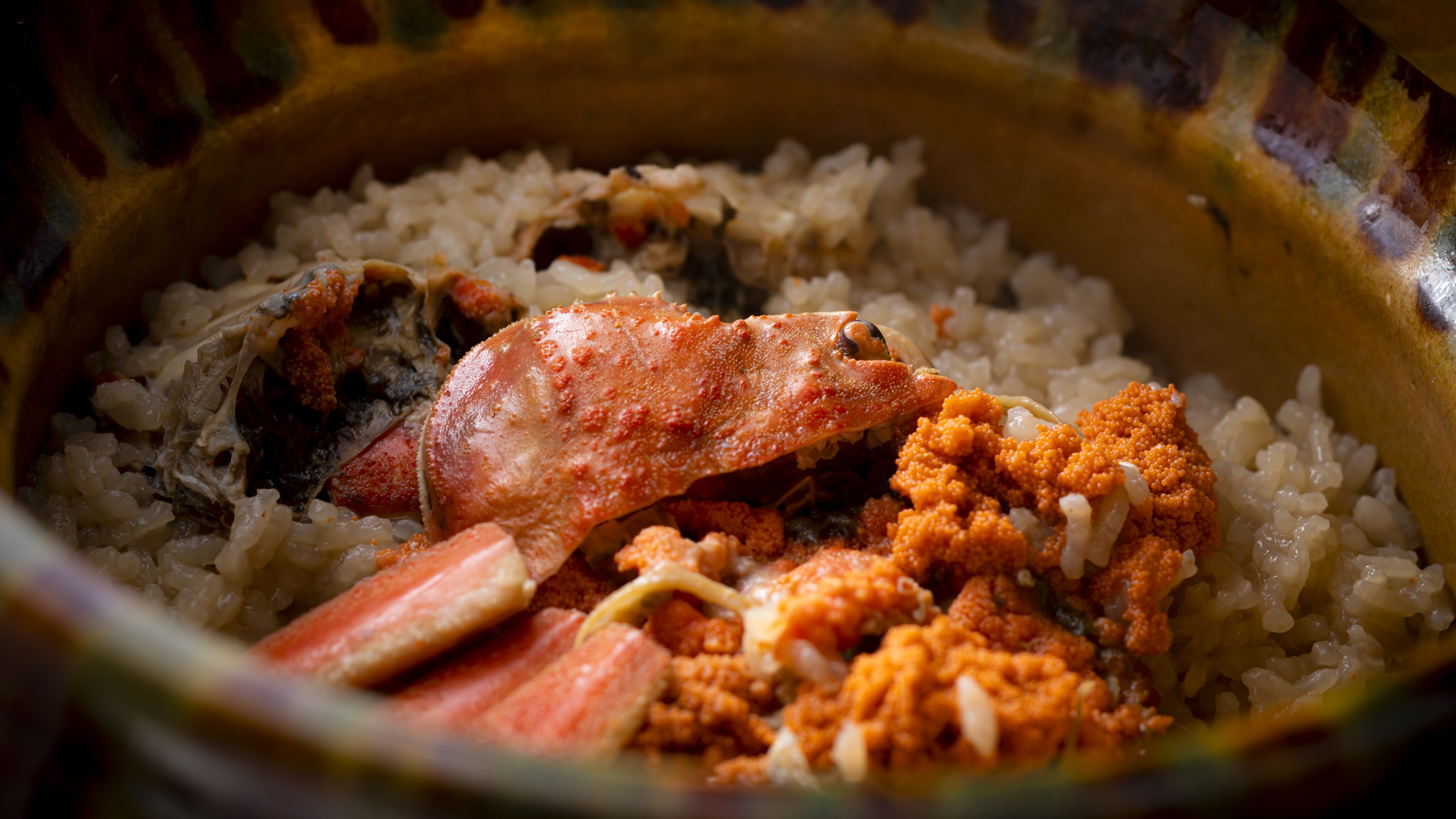 【セコ蟹ご飯】冬の大吉の人気定番の朝食「セコ蟹ご飯」(セコ蟹を使った炊き込みご飯）は絶品です。