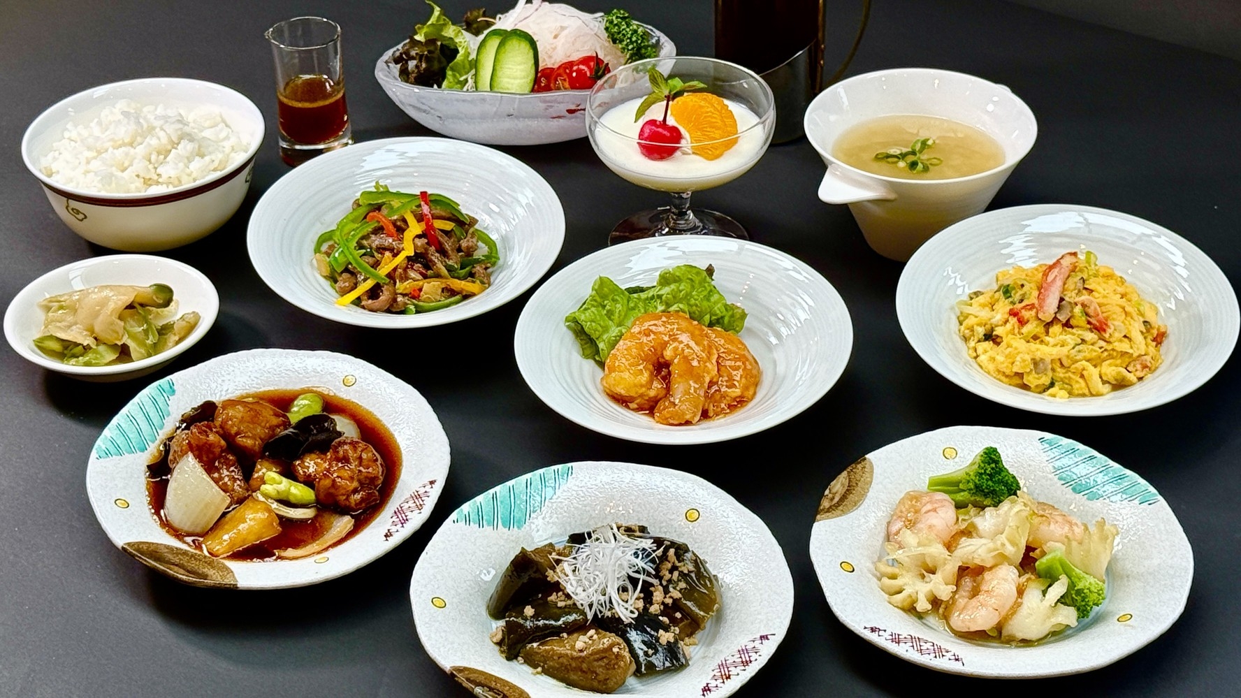 【お好み中華メシ！】＜2食付＞選べるメイン2品！ご飯＆スープおかわり自由で大満足！！