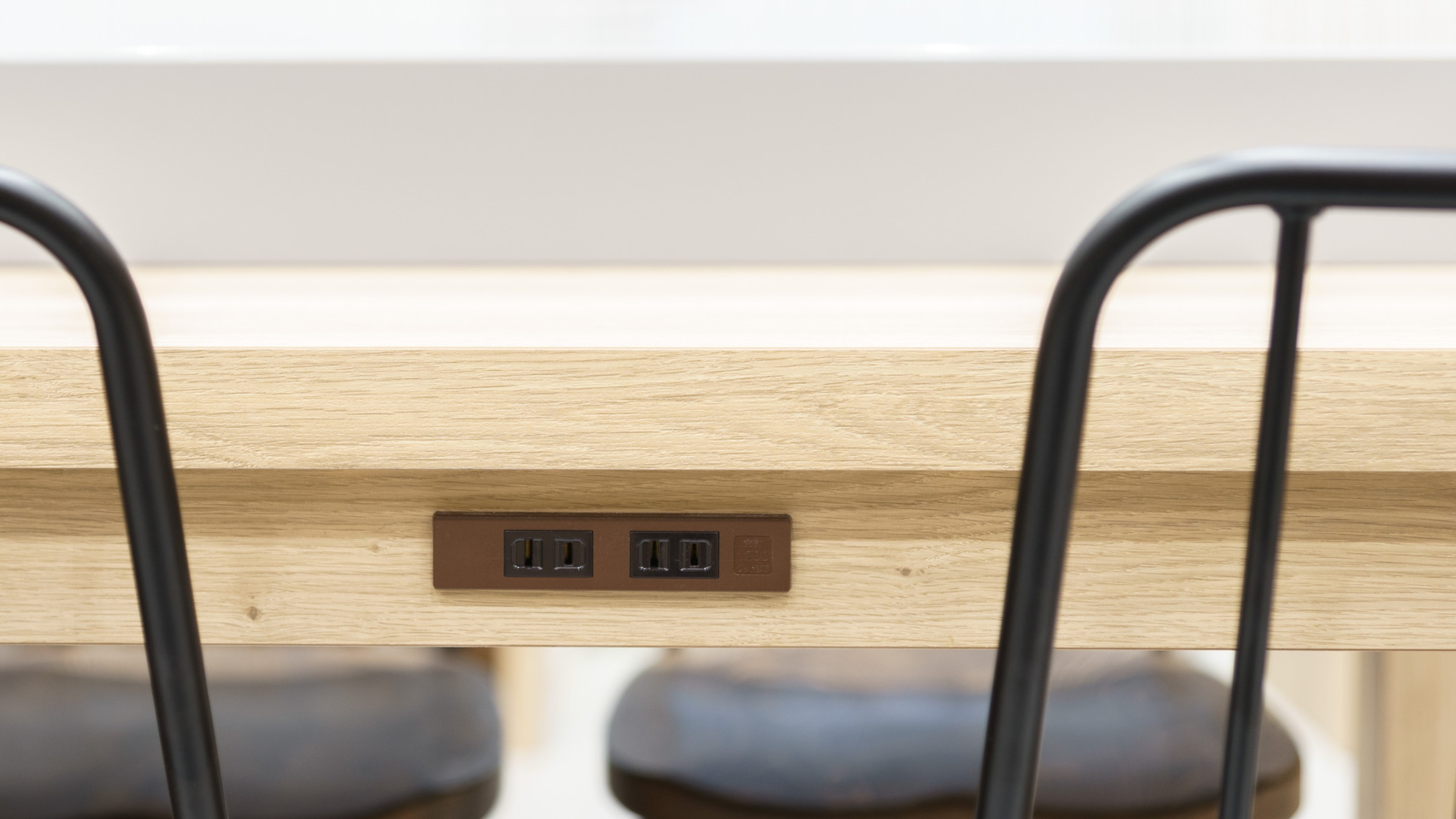 充電等ご自由にお使いください