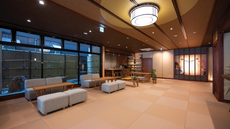 《朝食付き》弥彦駅より徒歩1分！ご夕食のご用意無しでお得に宿泊【1泊朝食】