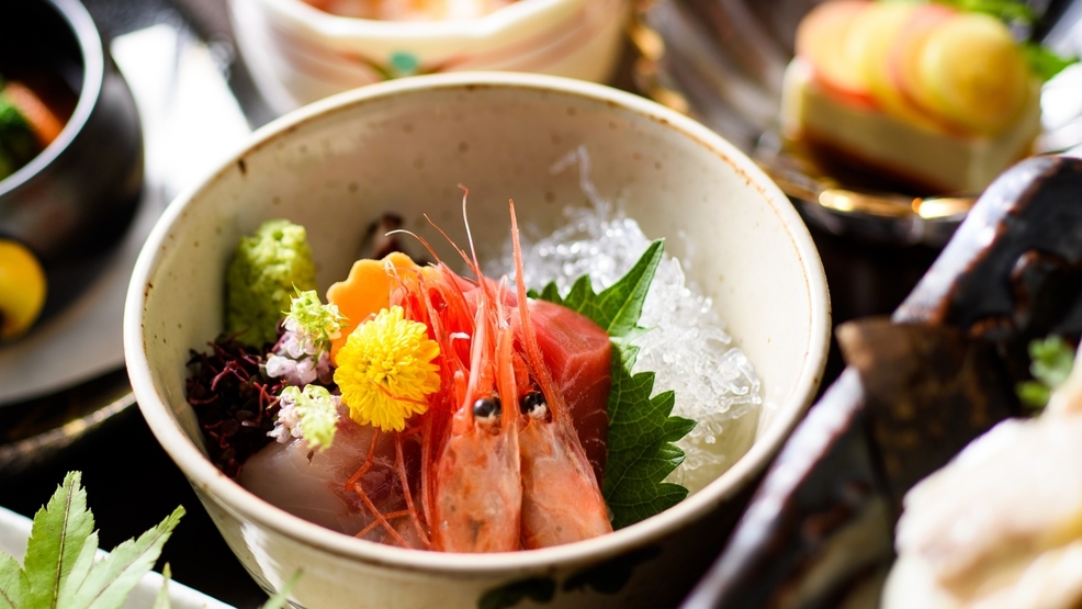 【冬の養生旅】貸切風呂1回無料！量は控えめ「少量会席」＆翌日11時アウトで整う21時間ステイ