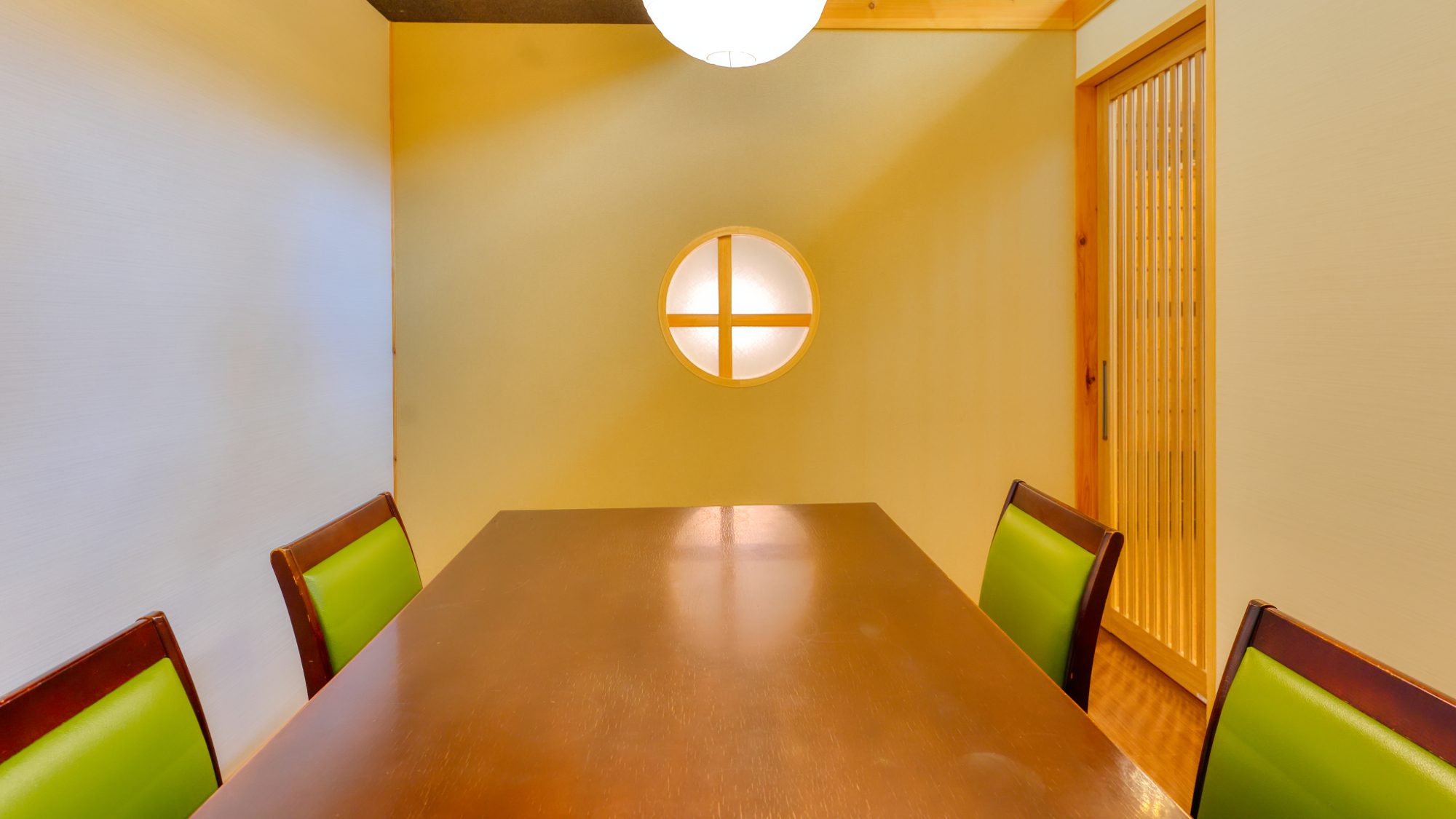 御食事処一例（個室テーブル席）