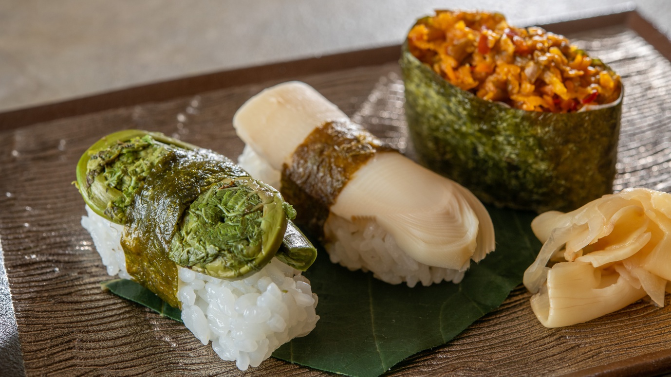 【極み会席・春】前沢牛陶板焼きやズワイガニ、山菜漬物寿司！秋田の春味覚を堪能！