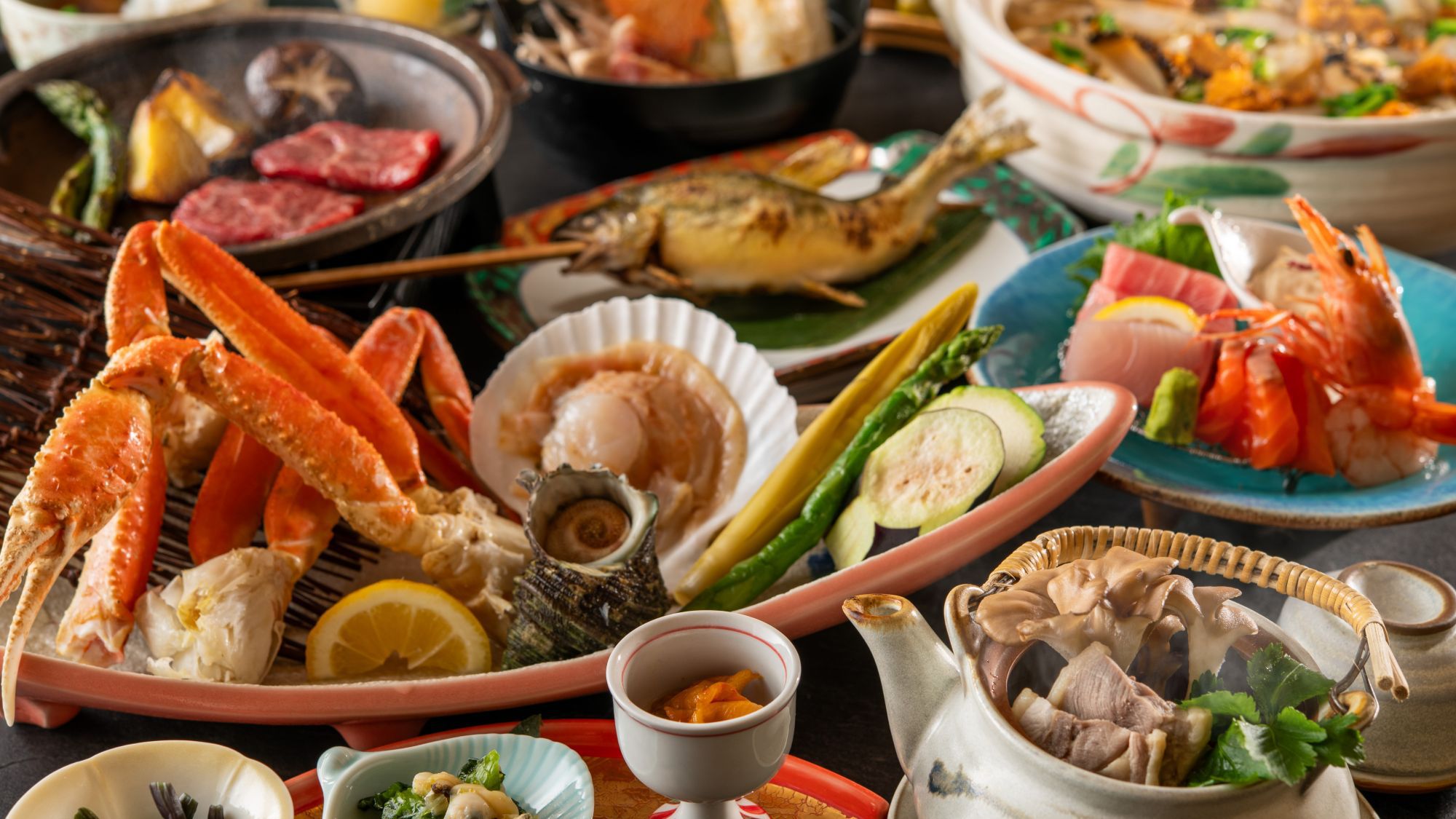 【極み会席・囲炉裏・夏】アワビと雲丹の炊き込みご飯＆秋田錦牛やズワイガニ！豪華食材を囲炉裏で堪能