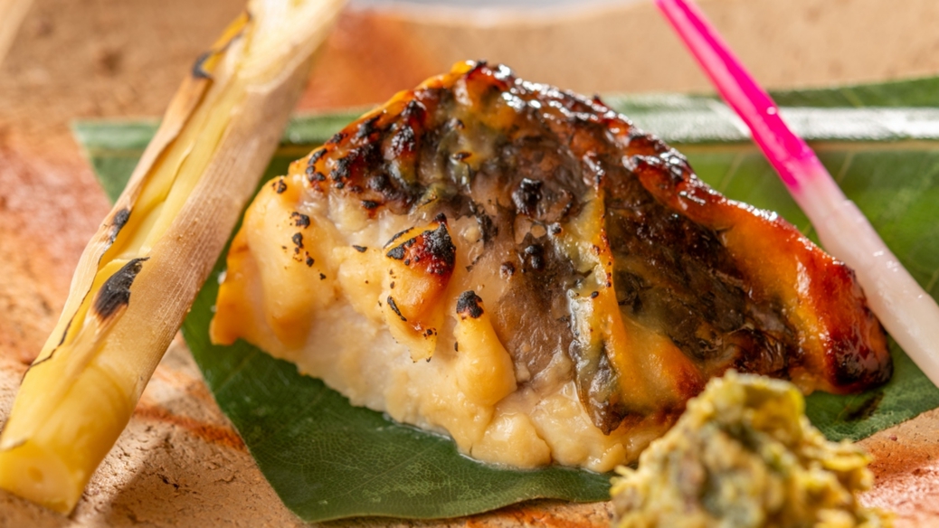 【土地の恵み会席・夏】秋田錦牛と比内地鶏を味わい、夏の釜飯を堪能