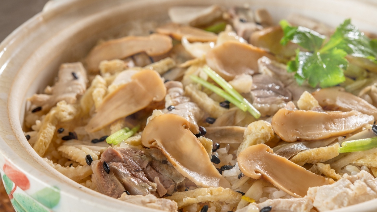 【極み会席・囲炉裏・秋】松茸炊き込みご飯＆秋田錦牛や伊勢海老・ズワイガニ！豪華食材を囲炉裏で堪能