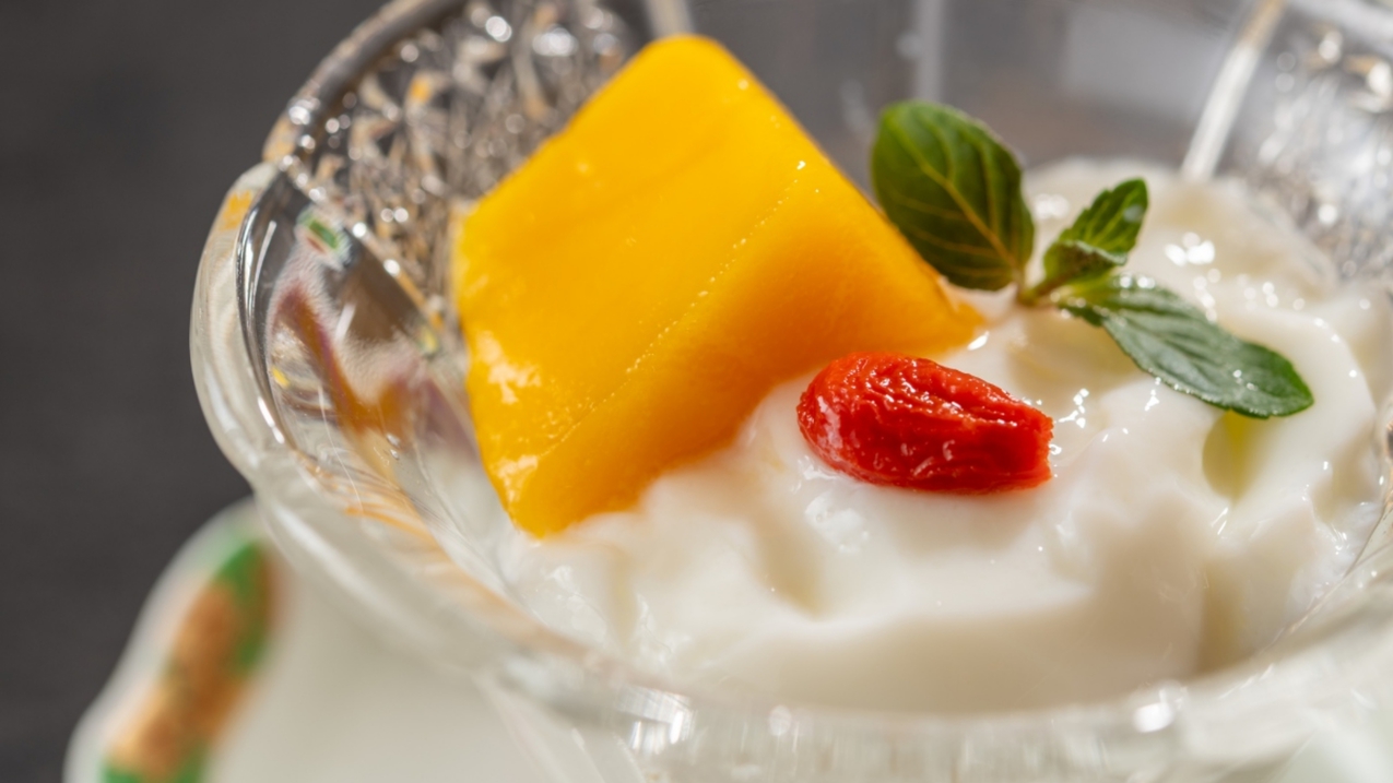 【季節の会席・夏】牛・豚・鶏3種の陶板焼きと北秋田の郷土料理“きりたんぽ鍋”で秋田を満喫！