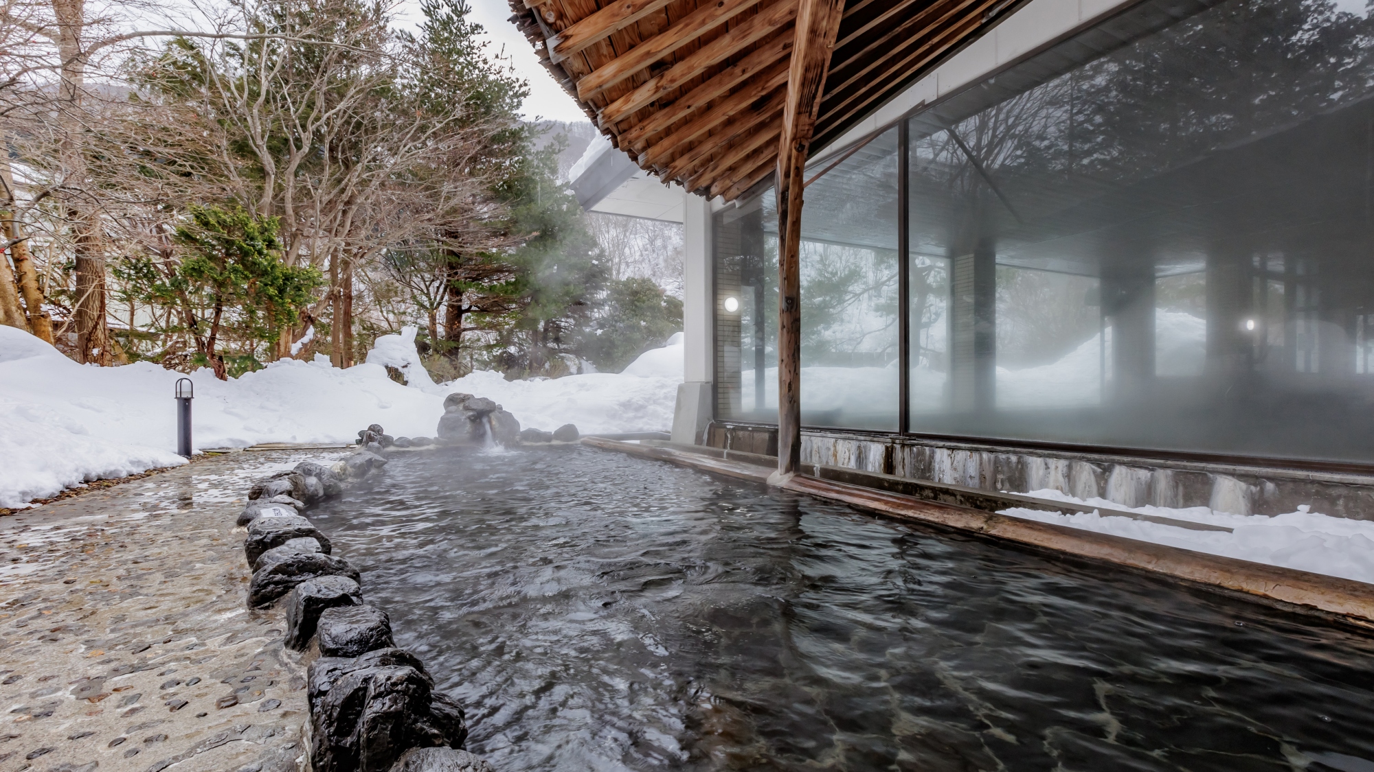 冬の露天風呂（男湯）