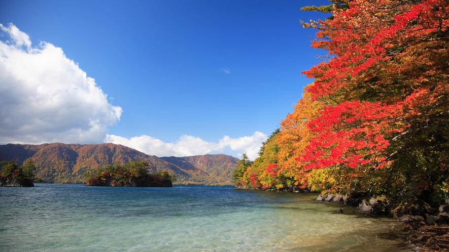 秋の十和田湖