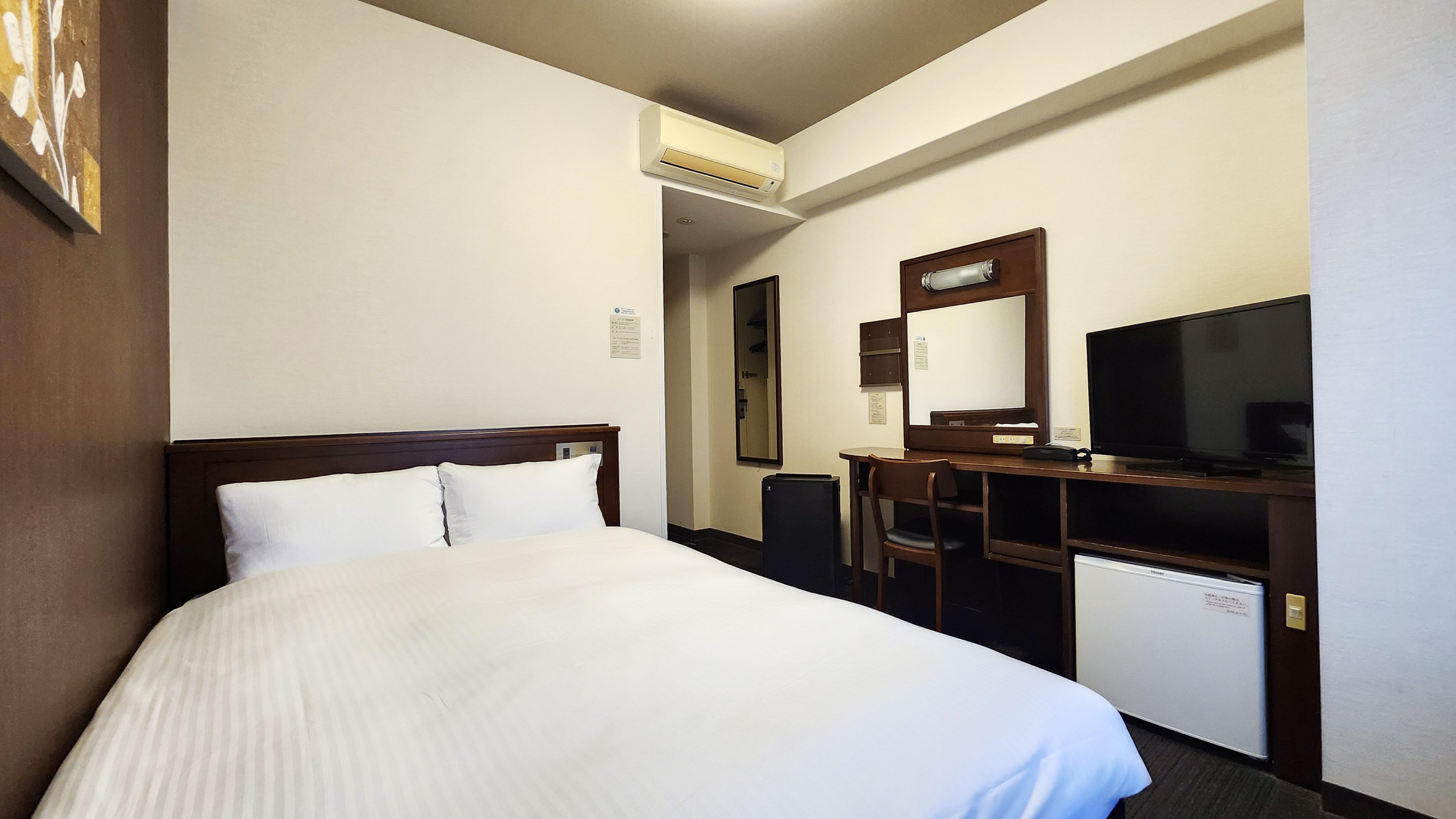 本館セミダブルルーム