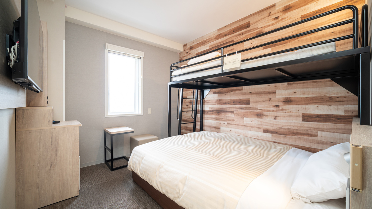 ロフト部分はお荷物置きにもなります♪