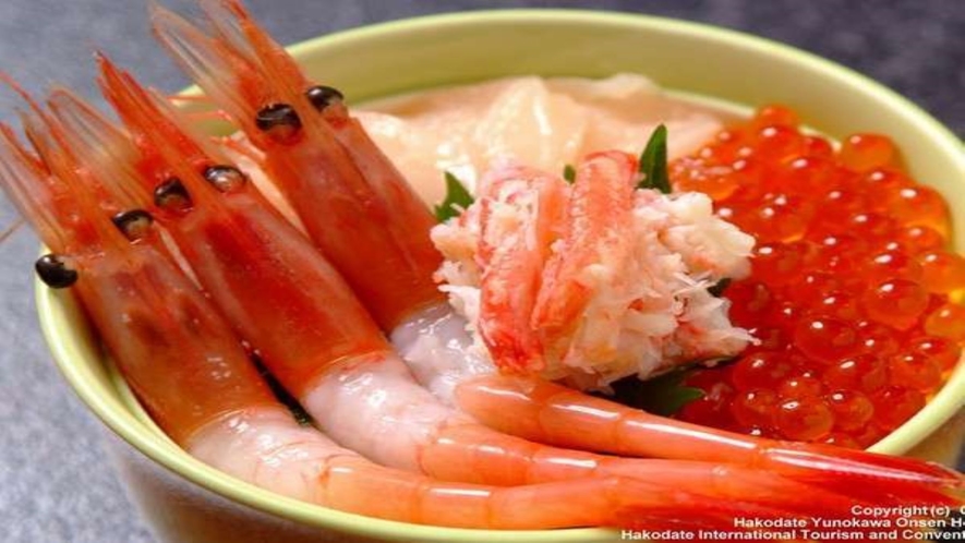 函館朝市・魚介類、野菜、青果、乾物、惣菜まで函館の新鮮な食材が揃う