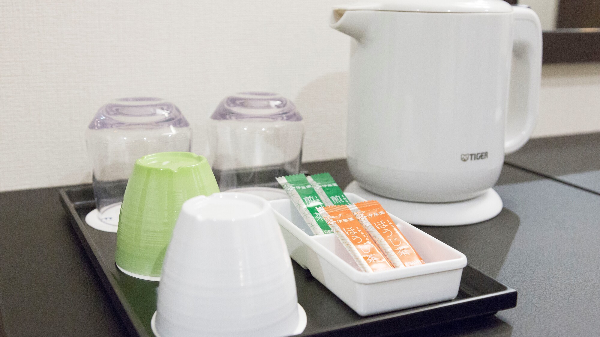 【客室備品】お茶セット・電気ケトル