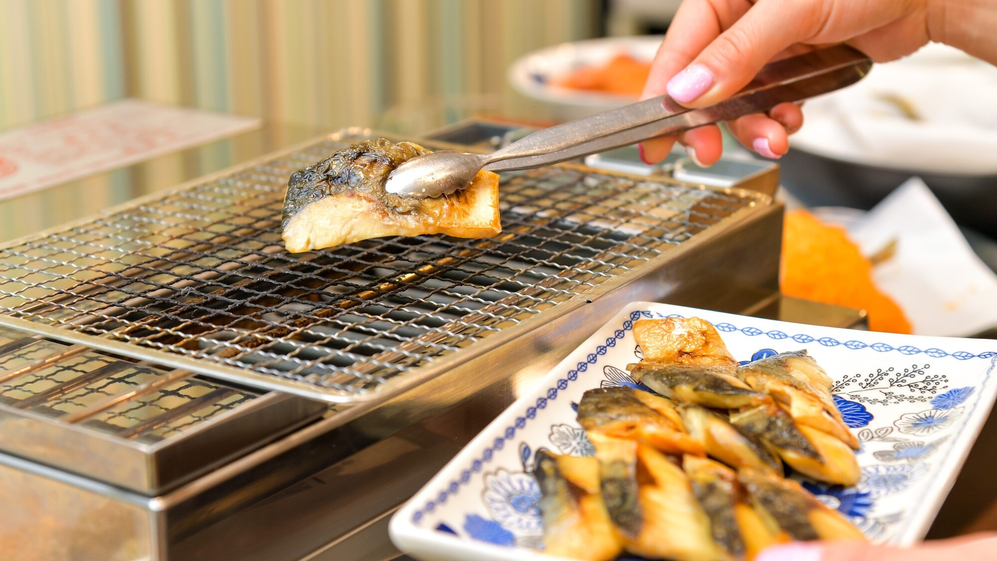 【朝食】焼き魚は炙ることもできます