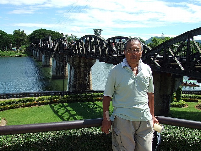オアーナー紹介　１　タイ北部にあるクワイ川にかかる鉄橋を見に行った時の写真