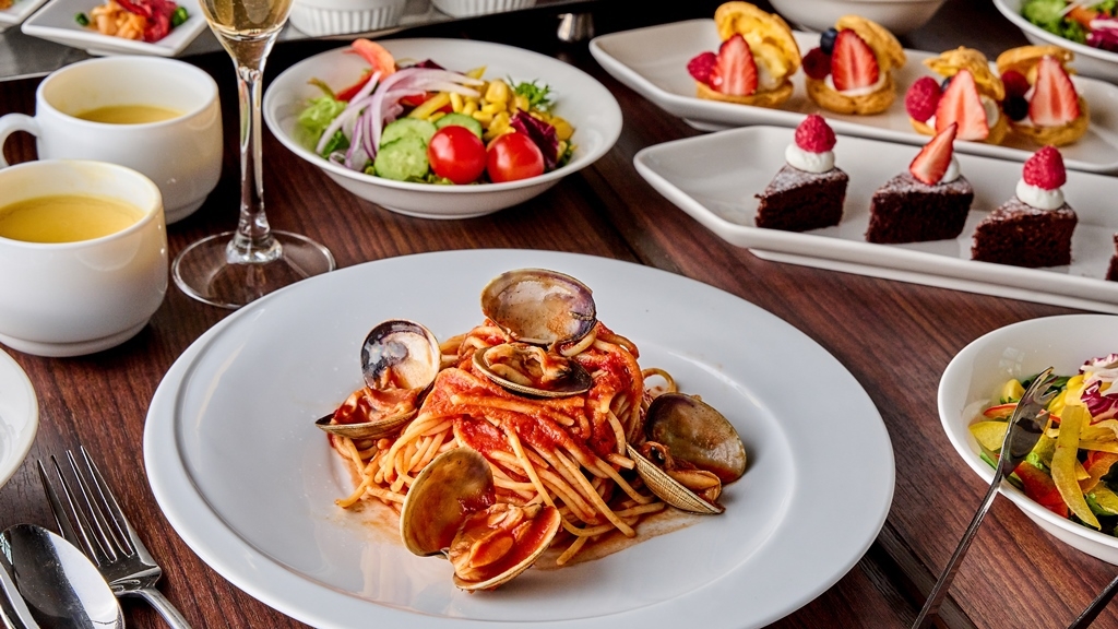 【Dinner】選べるメイン料理とハーフブッフェが楽しめる〜Speranza〜希望〜《1泊夕食付き》