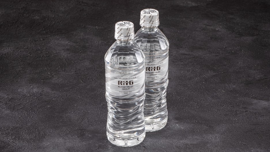 【客室】ミネラルウォーターは人数分のみ無料です　※追加ご希望の場合は販売も可能、1本160円（税込）