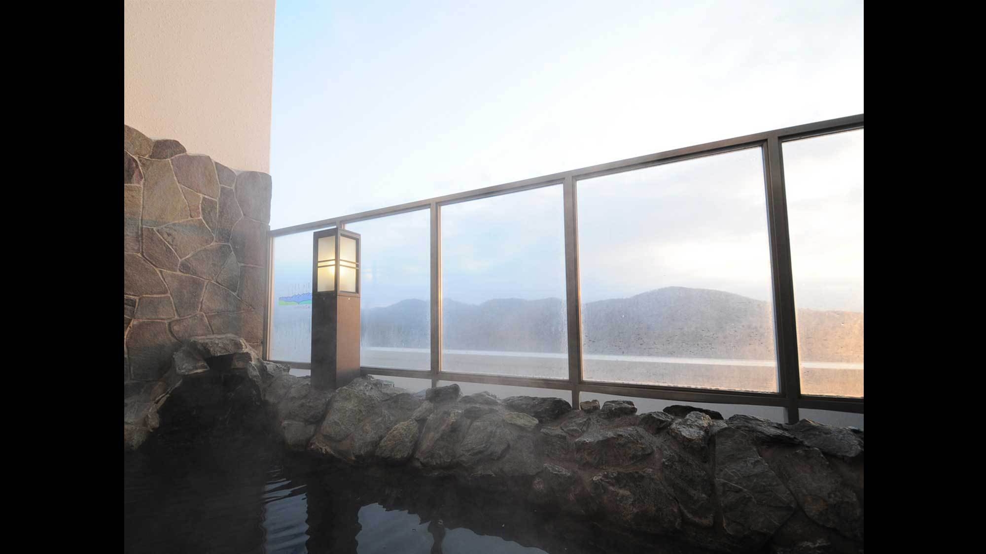 かみふらの深山峠アートパーク満喫♪トリックアート美術館・十勝岳アートビュー観覧車付き（夕朝食付）