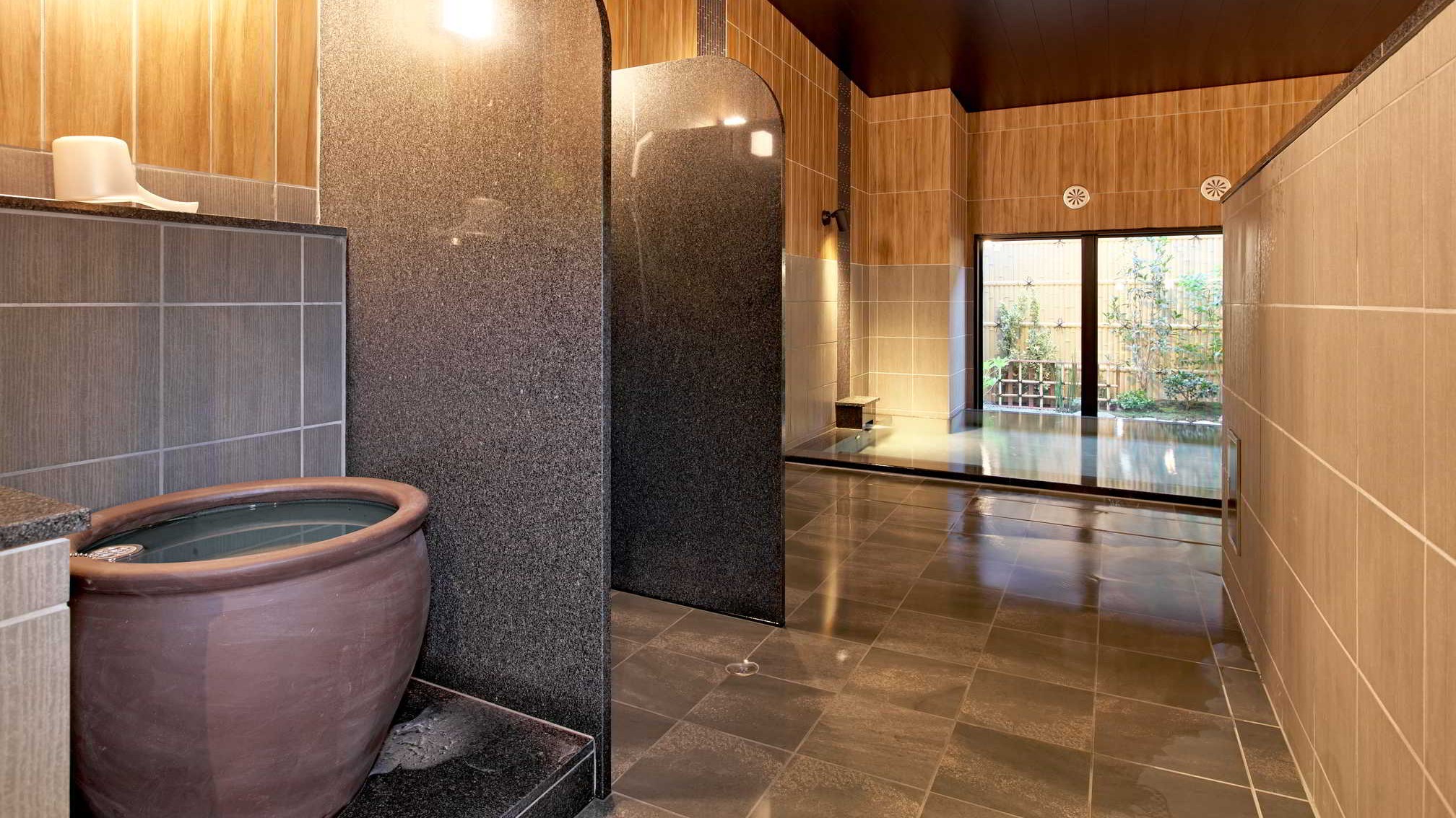 ◆男性大浴場◆入口すぐには掛湯がございます