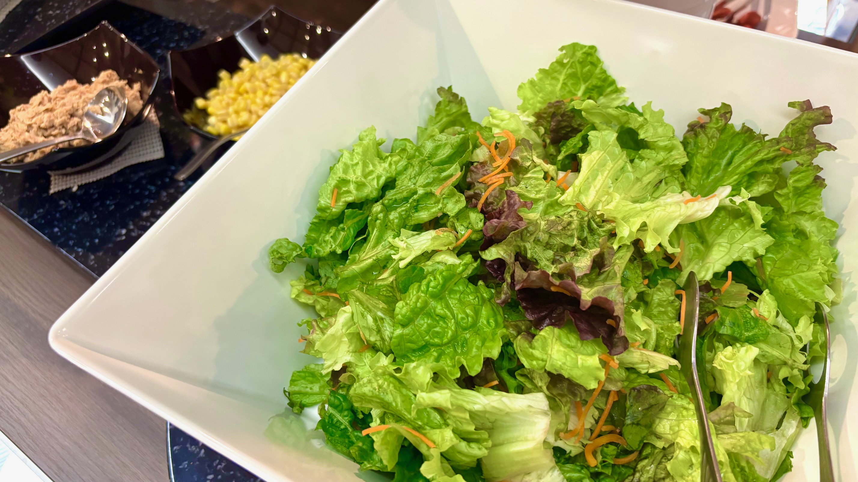 ◇定番メニュー◇サラダも新鮮です！