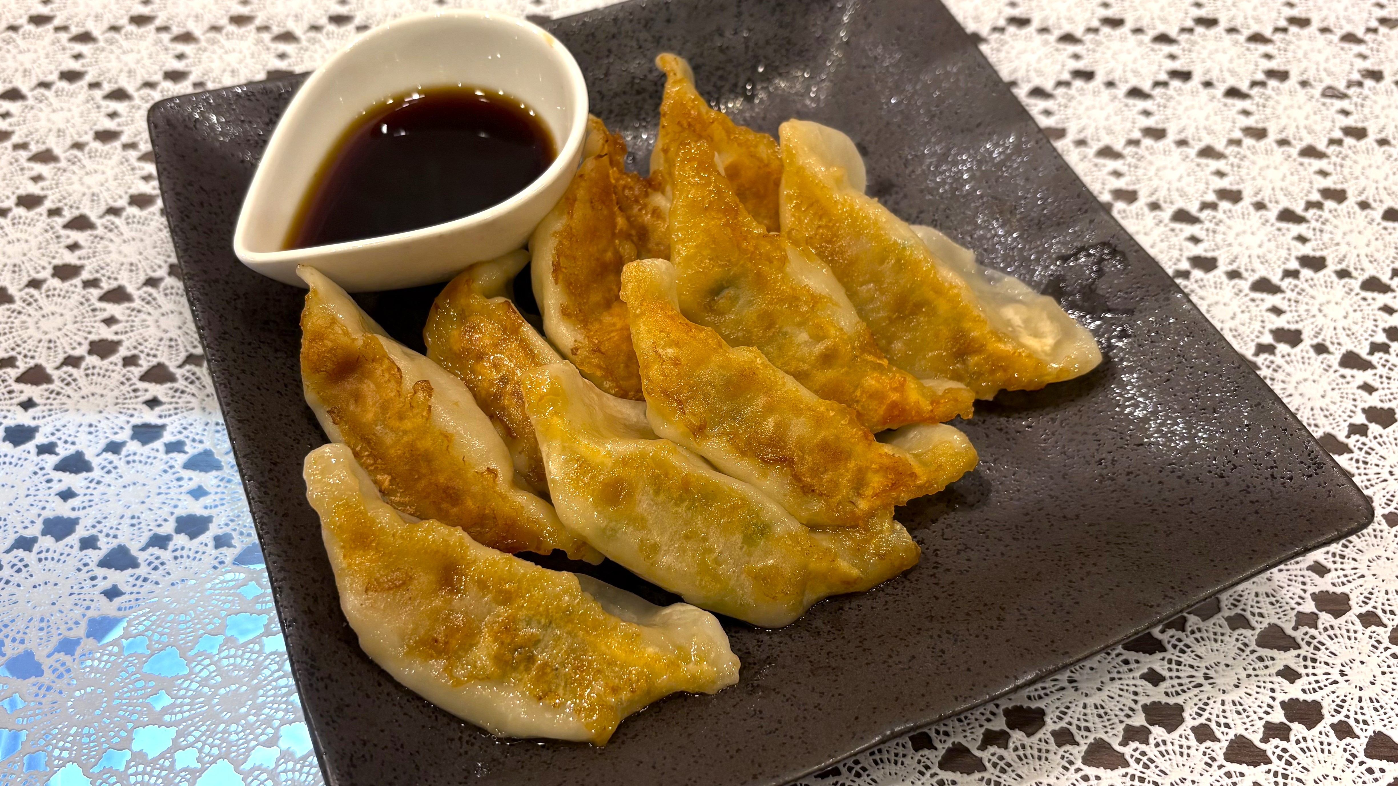 【グランドメニュー】カリッもちっとジューシーな焼き餃子