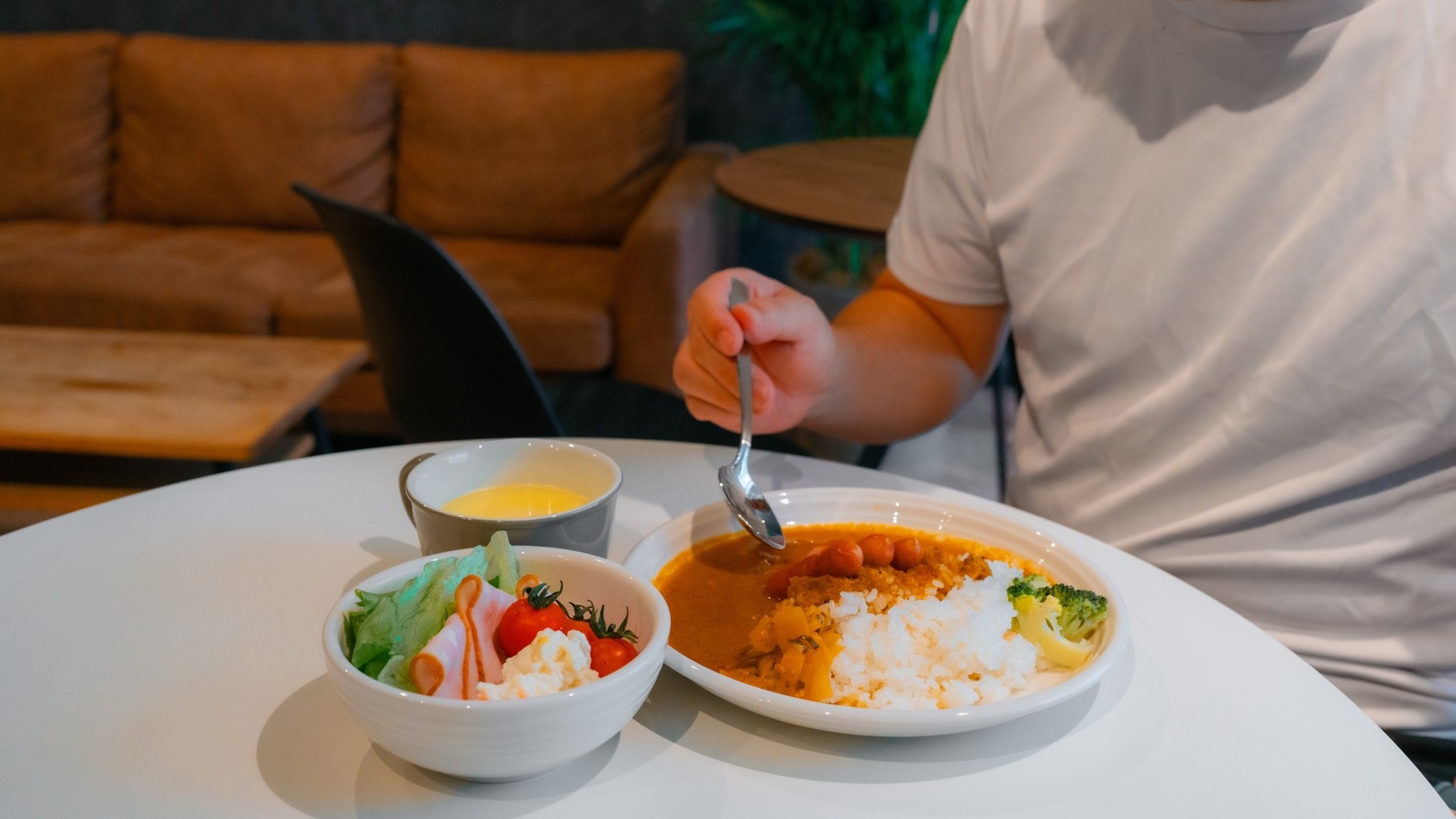 【朝食付】オリジナルスパイスカレーとハーフビュッフェ！【エコ清掃】