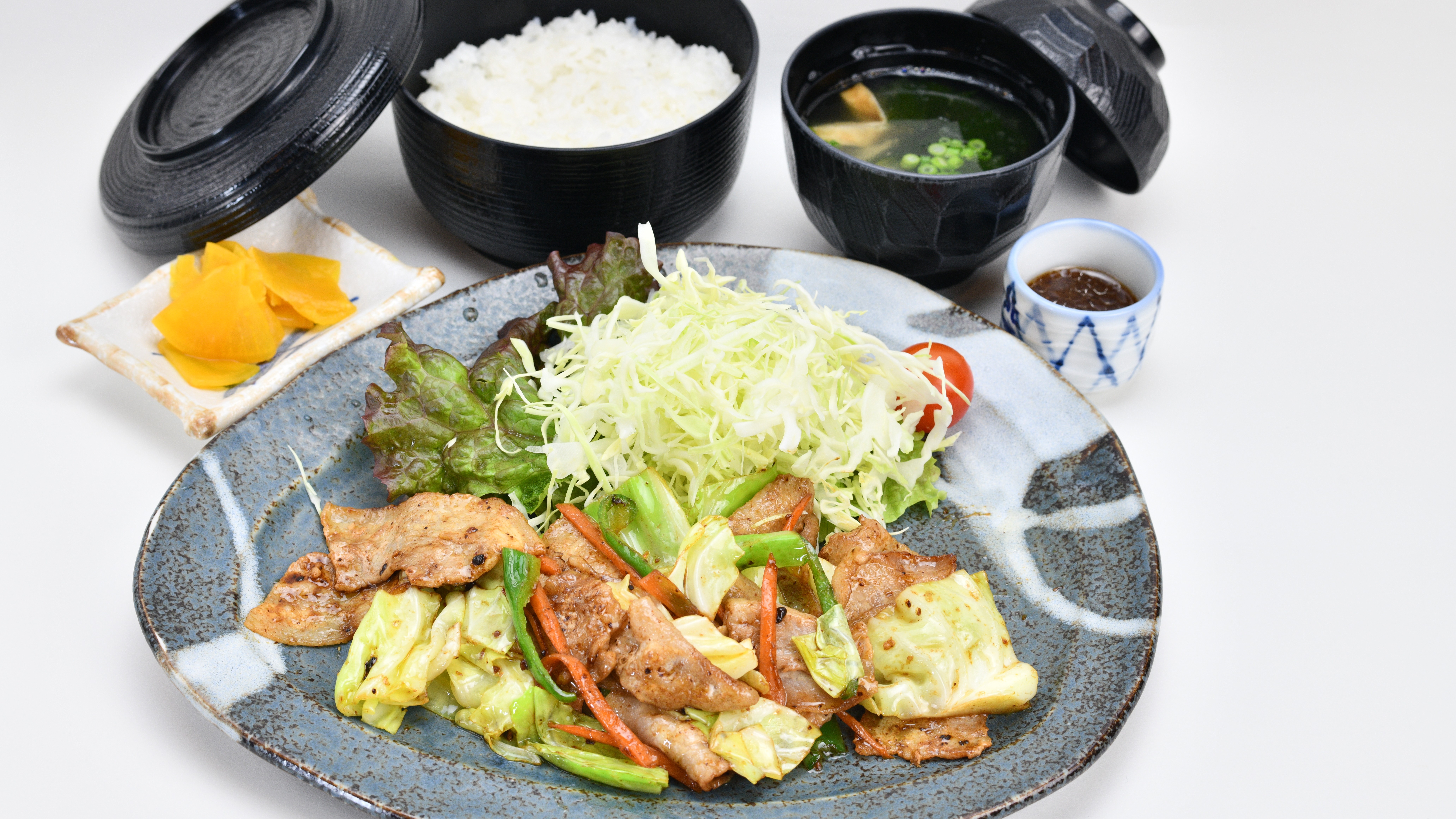 夕食処『花々亭』　選べる二食付きプラン　～中華の定番　回鍋肉定食～