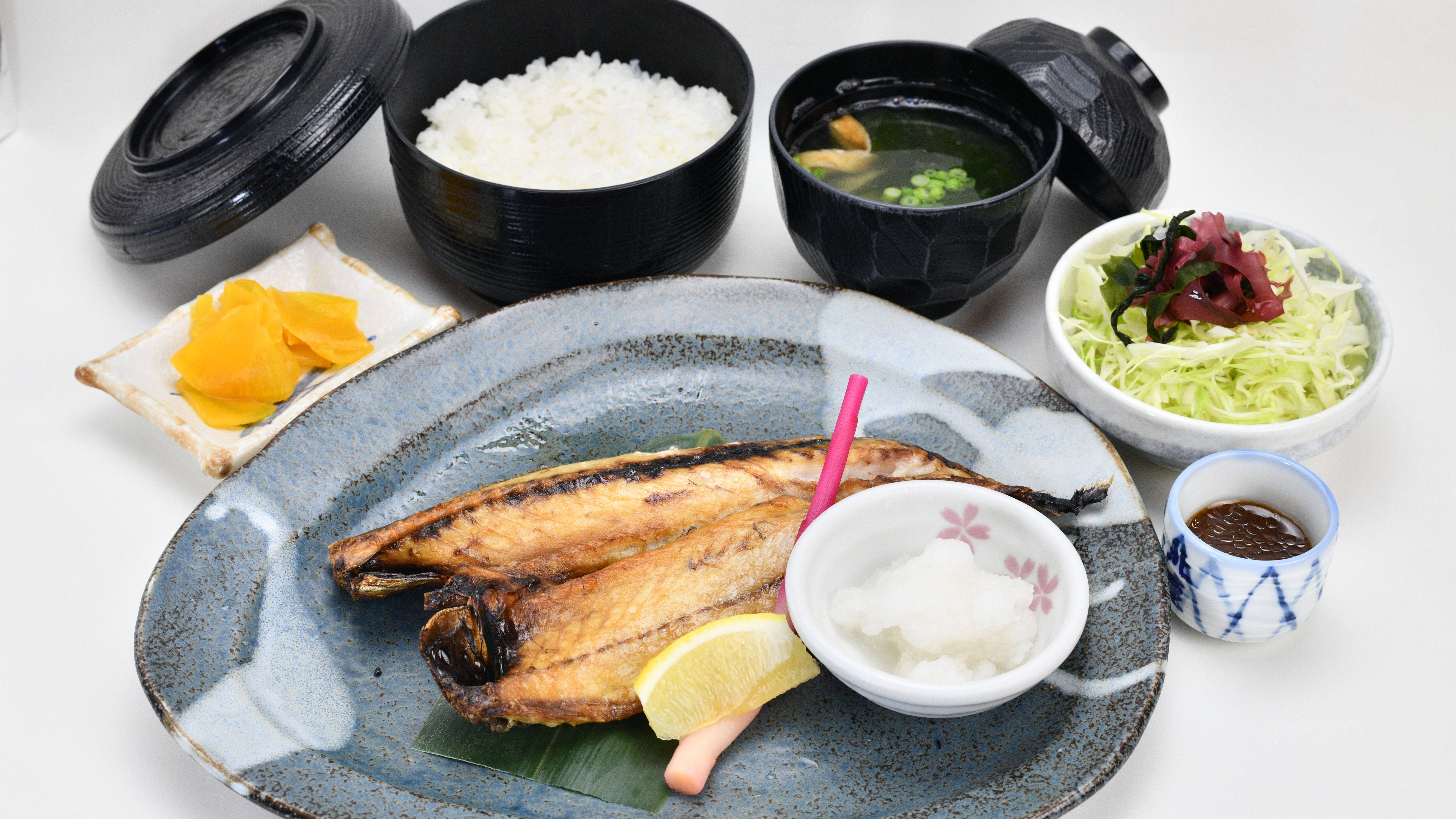 夕食処『花々亭』　選べる二食付きプラン　～日替わりの焼き魚定食（鯖・カレイ）～