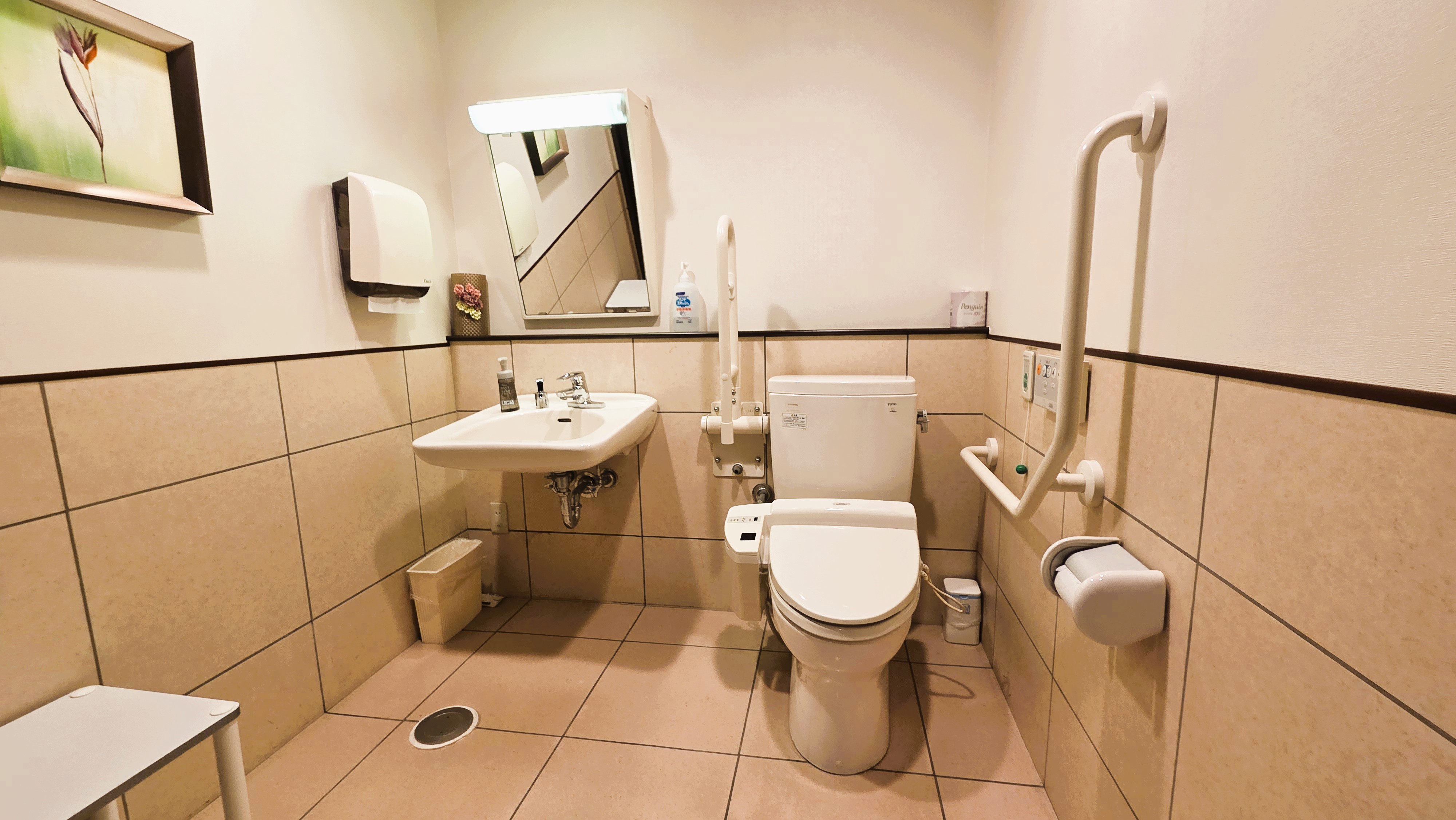 ■パブリックトイレ■　1階