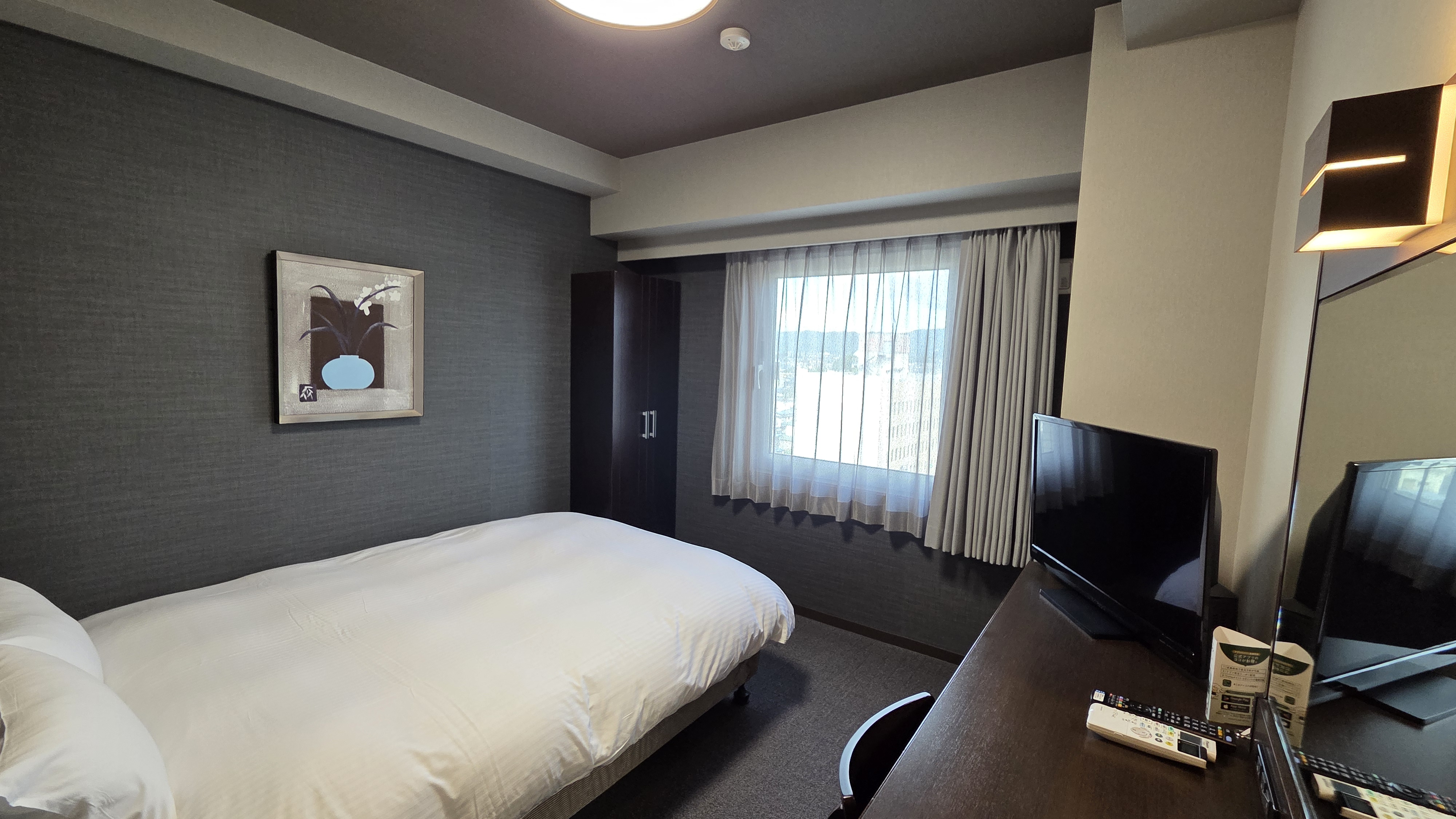 ◇コンフォートセミダブルルーム◇　140cm幅ベッド●12㎡