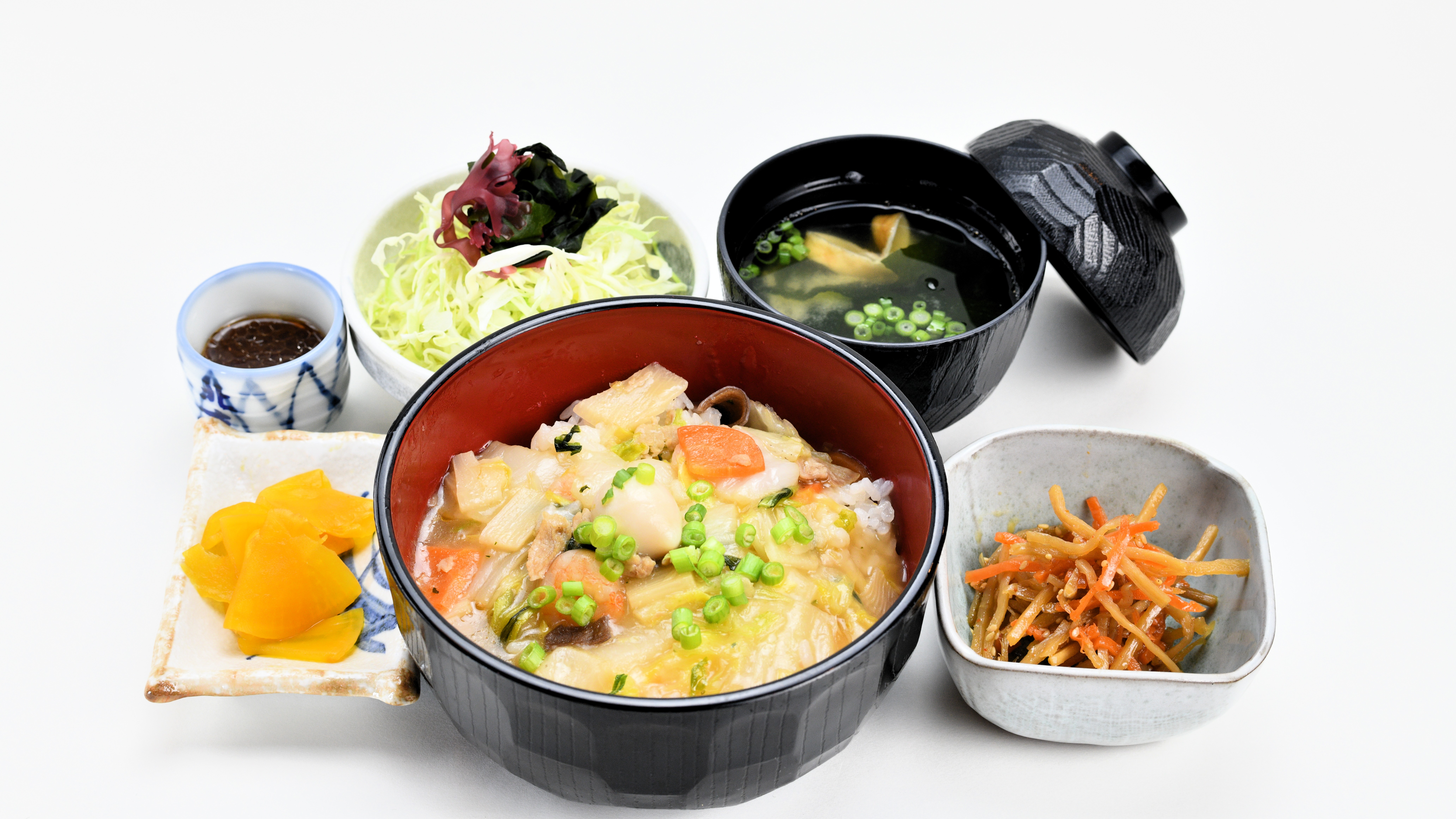 夕食処『花々亭』　選べる二食付きプラン　～具だくさん！やさしい味付けの海鮮中華丼～