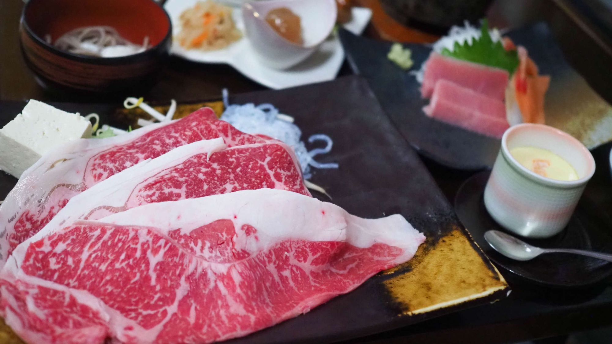 プレミアム★【上州和牛すきやき】上質な上州和牛を特製割下で♪夕食はお部屋♪