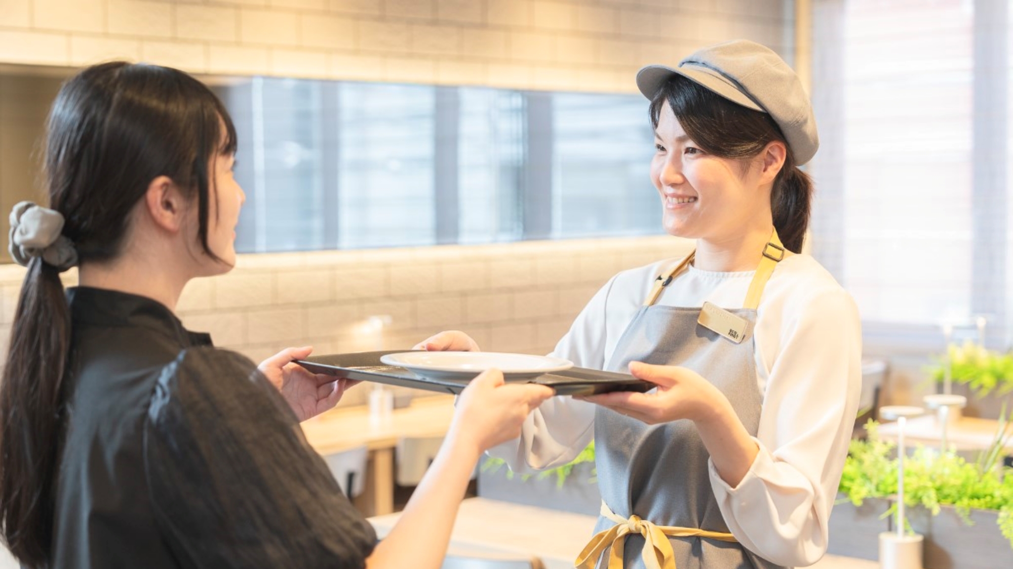 満開の笑顔でご案内いたします