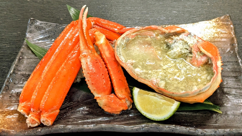 【富山　旬の味覚】富山湾の王者「ひみ寒ぶり」と富山湾の女王『紅ズワイガニ』を愉しめる「冬の特別膳」